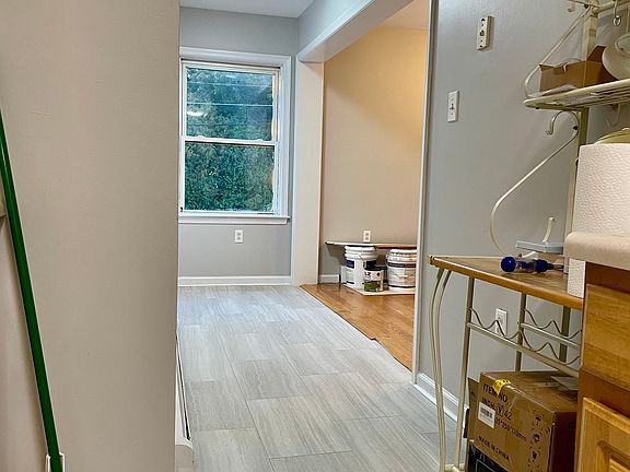 4th image of 9 Irving St #1
