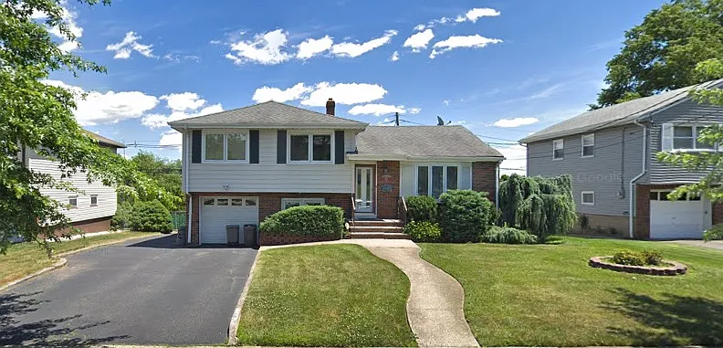 31 Homestead St photo 1