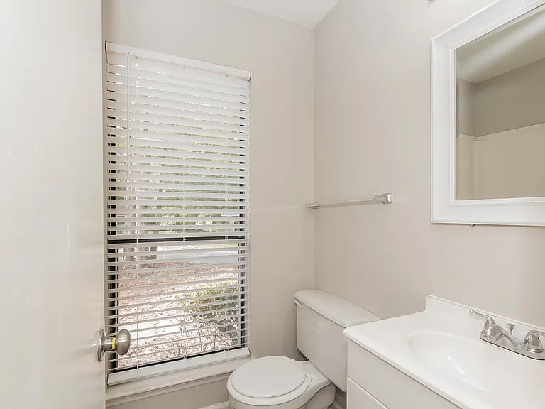 5128 Glenview Ct — Photo 15