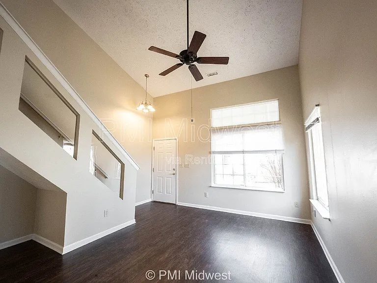 2781 Grand Fir Dr — Photo 3