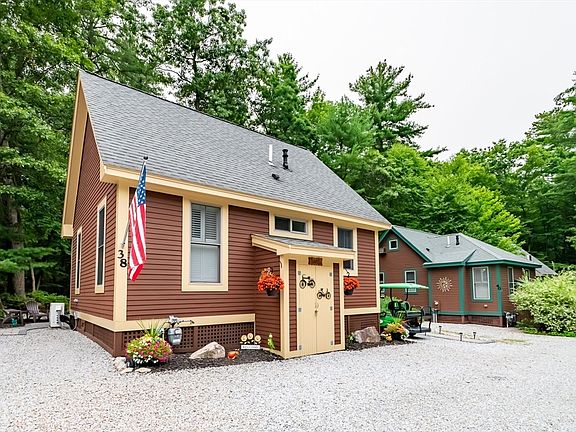 2nd image of 38 Whispering Pines Rd #38