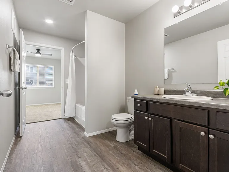Sawyer Pointe — Photo 5