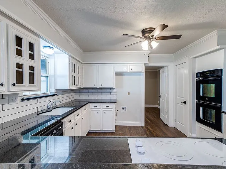 4107 Manorfield Dr — Photo 9