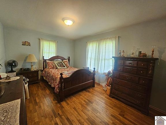 4th image of 104 Cherry Laurel Ln