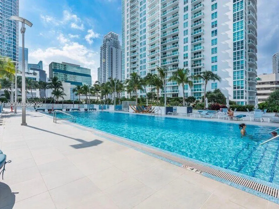 951 Brickell Ave #1609
