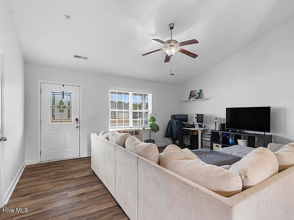 3rd image of 258 Rowland Drive