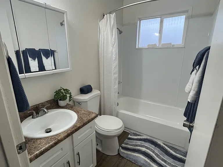 Mt. Pleasant Apartments — Photo 14