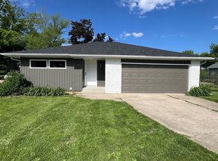 1527 Spencer St, Grinnell, IA 50112