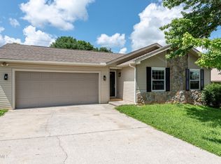 3217 Bloomfield Cir, Maryville, TN 37803