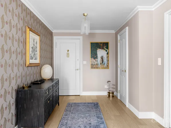 166 East 63rd Street 20A image 2 of 25