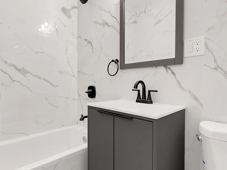 1906 Bergen St #3 — Photo 7