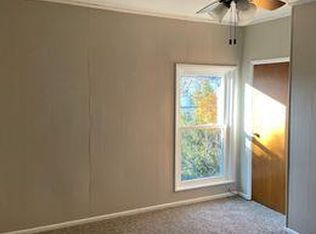 808 Pine St #A, Manitowoc, WI 54220