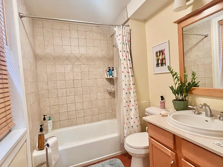 1526 Pine St #1B — Photo 14