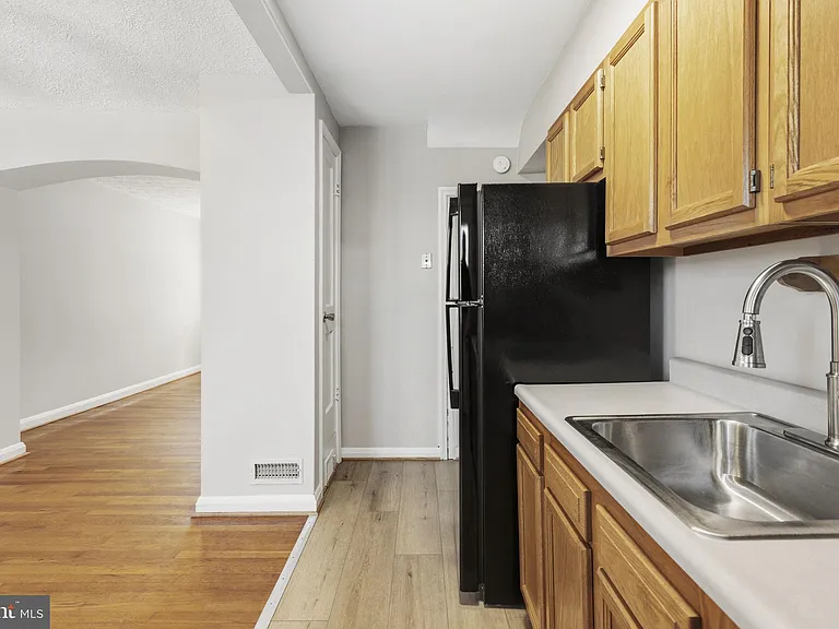 7124 Gough St — Photo 11