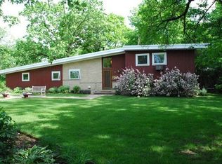 252 W Washington Ave, Lake Bluff, IL 60044