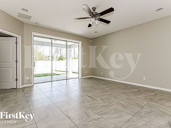 4th image of 97320 Harbor Concourse Cir