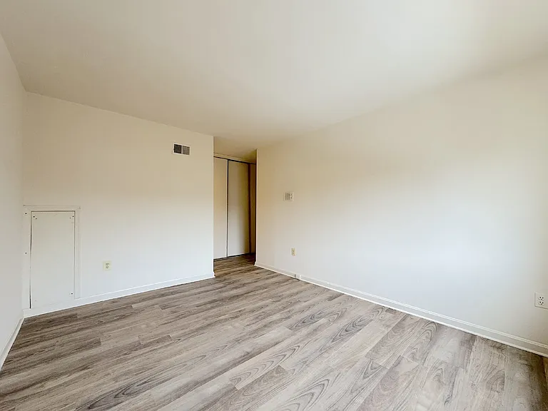 4513 Logsdon Dr — Photo 18