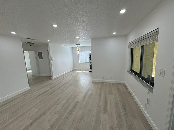 4th image of 11660 NW 45th St