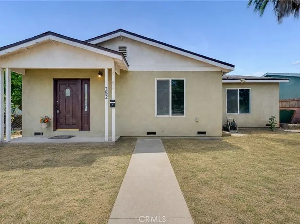 282 E Cummings Ln, Long Beach, CA 90805