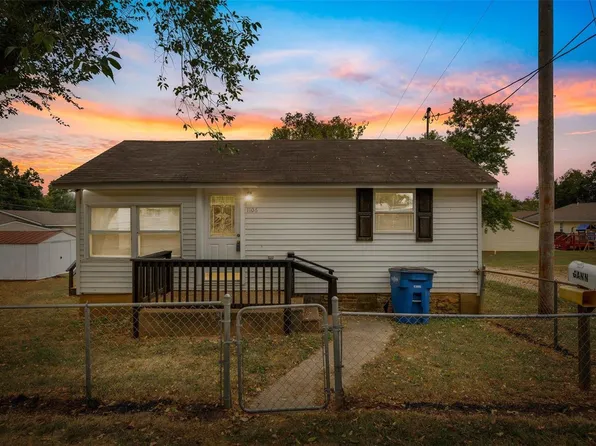 1106 E Walnut St, Desloge, MO 63601