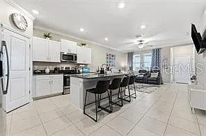 3 bed, 2.5 bath, 1597 sqft, $2,185 — Photo 4