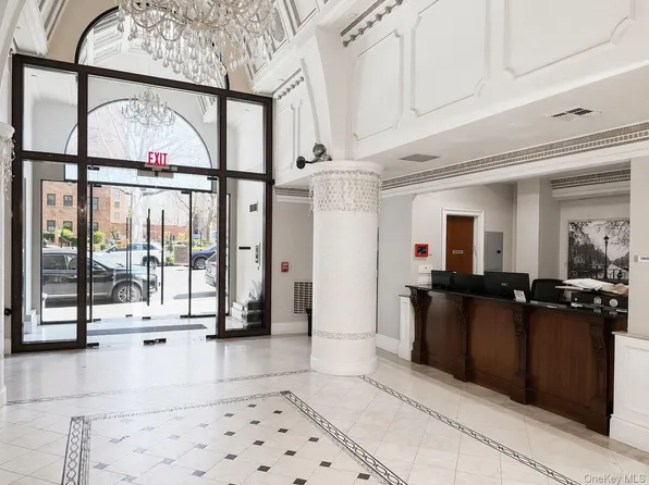 63-36 99th street  #4H, Rego Park, NY 11374