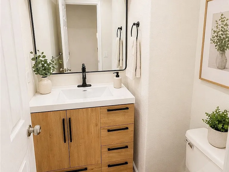 1048 Explanada St #103 — Photo 7