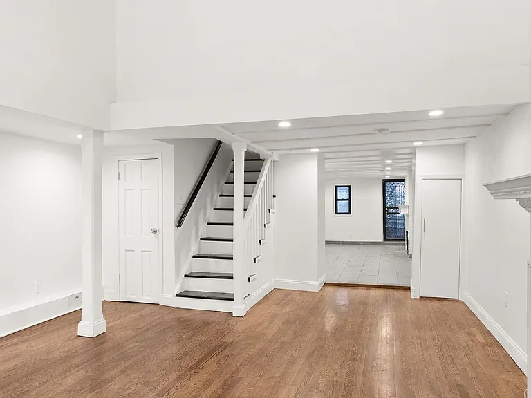 14 Minetta St #A — Photo 3