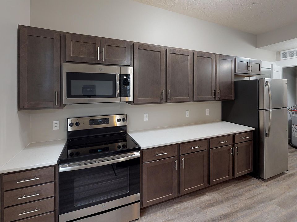 2nd image of 713 Legacy Dr #4