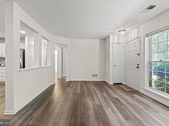 3rd image of 5700 Brewer House Cir #T4-11
