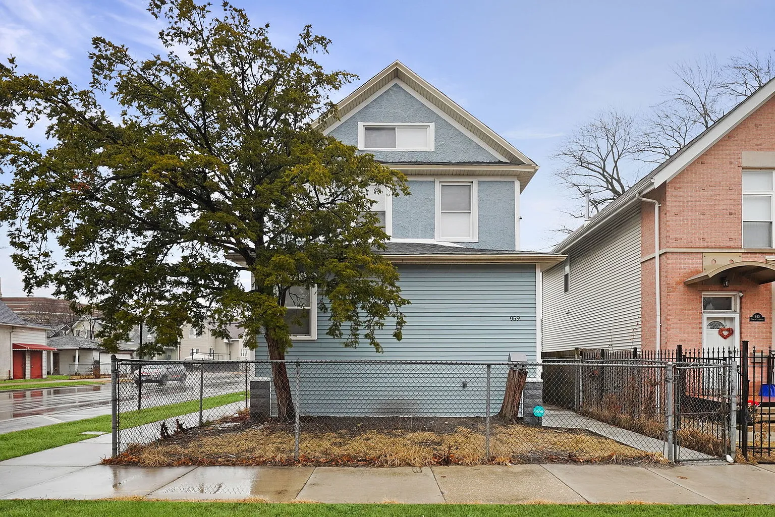 959 N Lockwood Ave photo 1