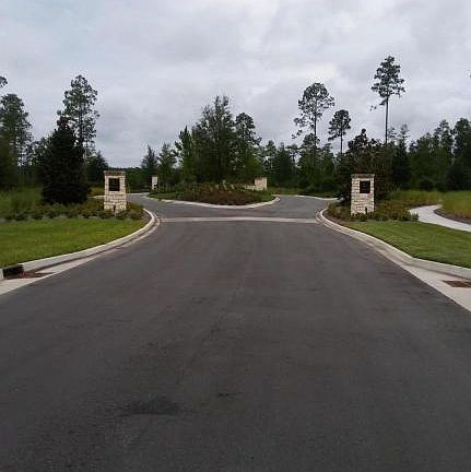 3rd image of 371 Glenneyre Cir