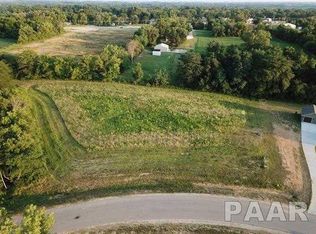 140 Sonny Dr, Washington, IL 61571