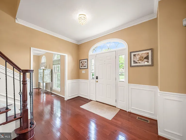 5667 Lonesome Dove Ct — Photo 10