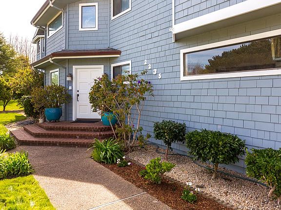 2nd image of 2235 Dolphin Dr