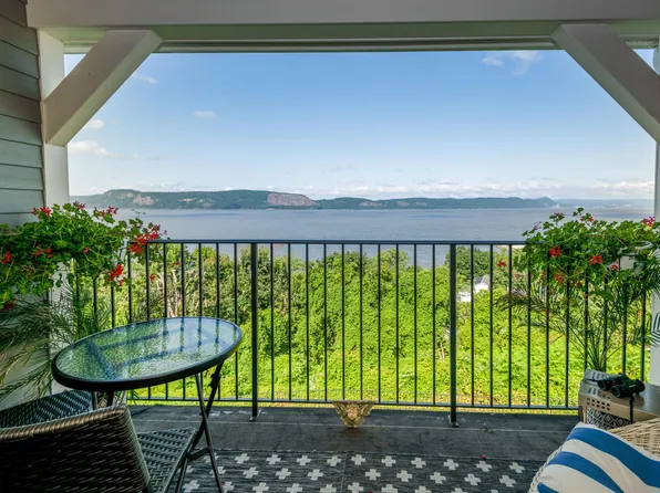 42 Hudson Point Ln, Ossining, NY 10562