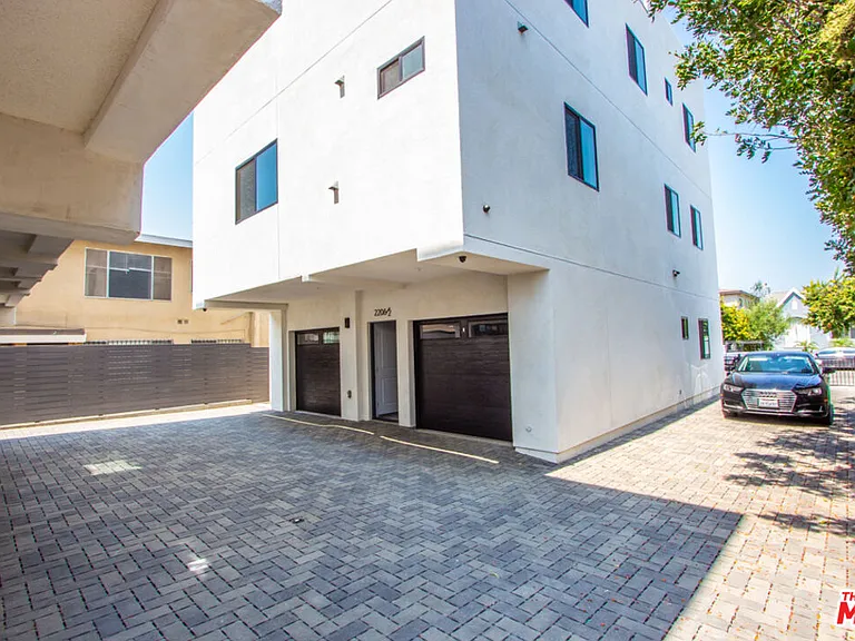 2206 Hauser Blvd #1/2 — Photo 8