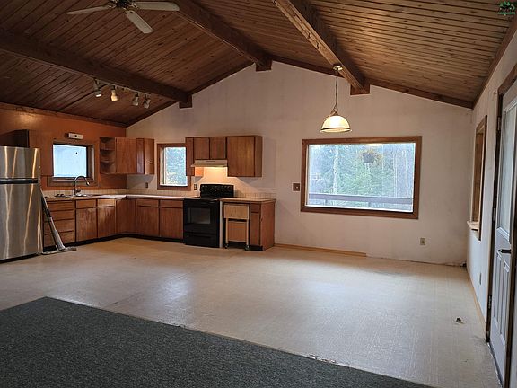 3rd image of 1559 Goldridge Dr