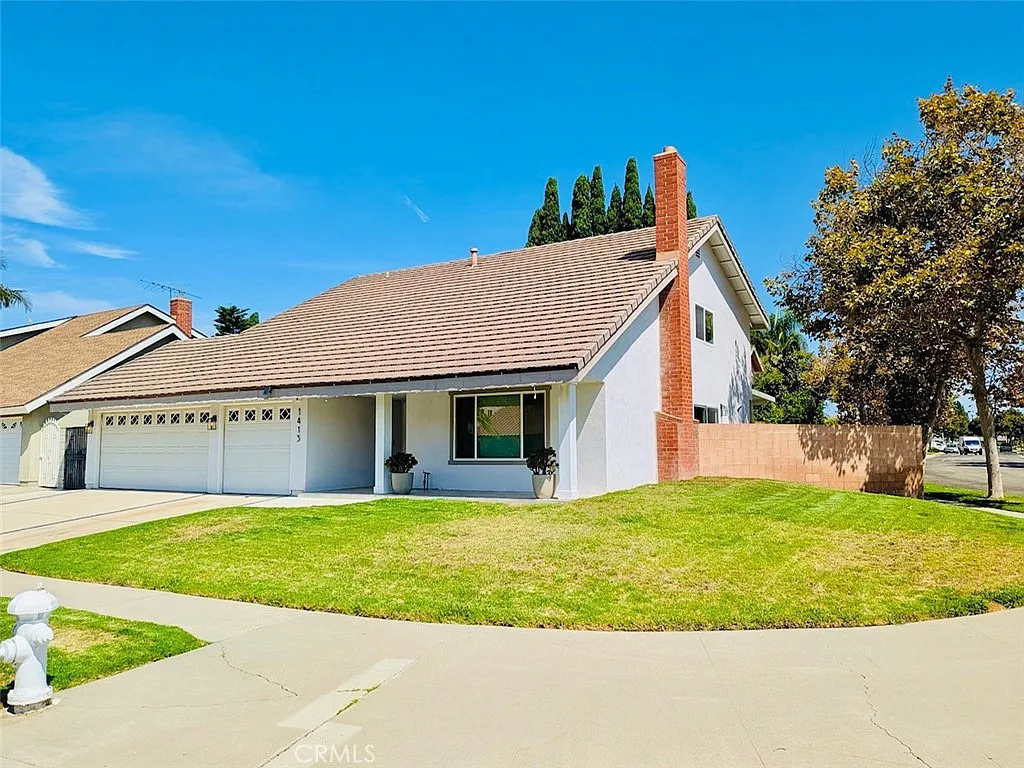 4 bed, 2269 sqft, $6,000 — Photo 2