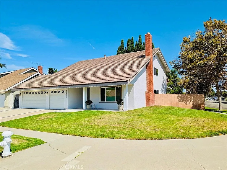 1413 W Moore Ave — Photo 2
