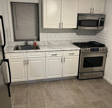 3rd image of 33 Prospect Ave