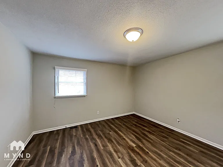 511 Andover Rd — Photo 8