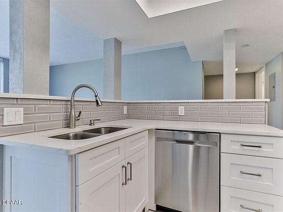 4th image of 1 Oceans West Blvd APT 3A3