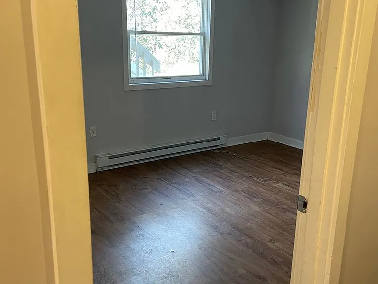 10 Renshaw Dr — Photo 11