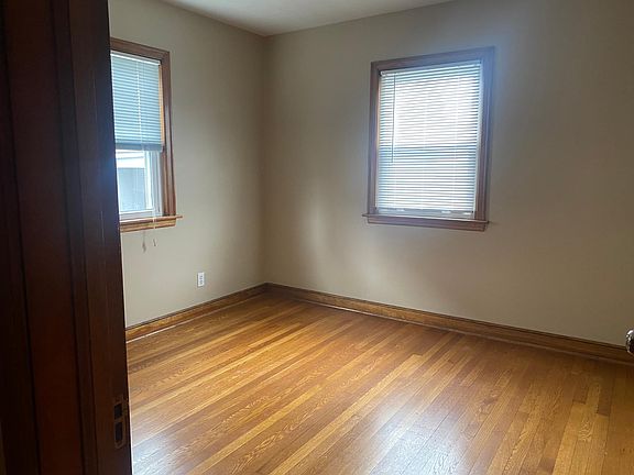 First floor bedroom 2