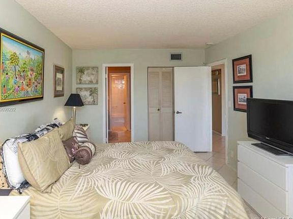 4th image of 3004 NE 5th Ter APT 312C