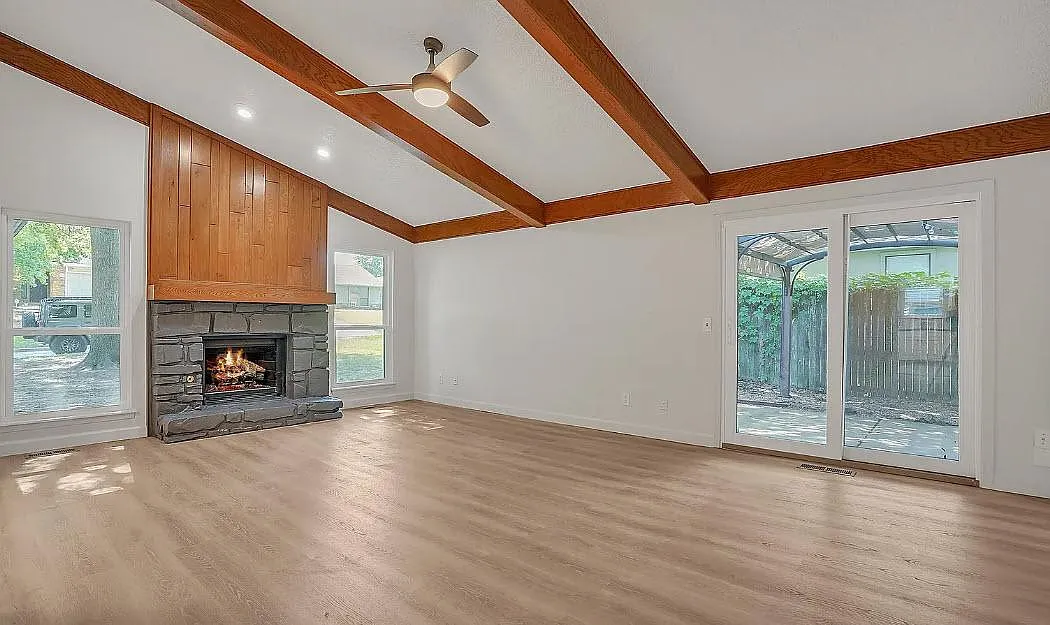 3 bed, 1578 sqft, $1,899 — Photo 3