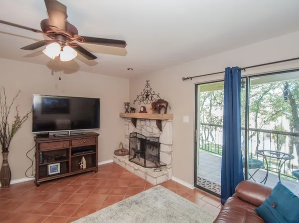 943 Parkview Dr APT C1, Canyon Lake, TX 78133