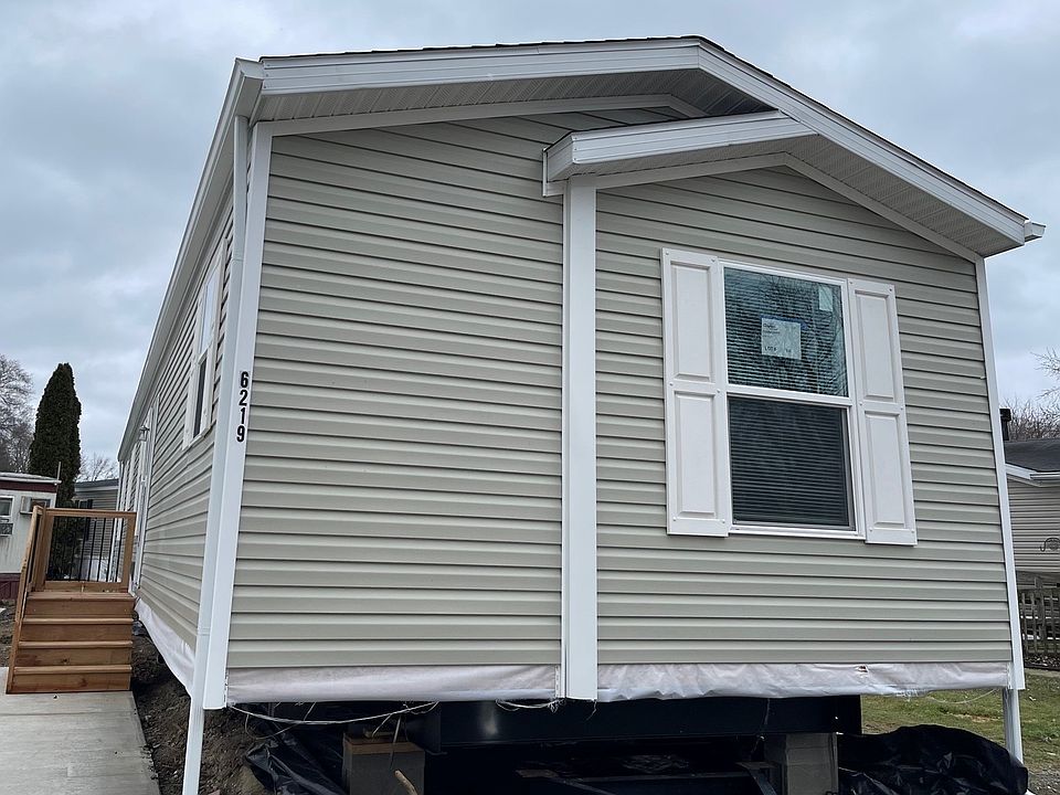 1st image of 9910 Geraldine St #331