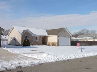 9516 Rachel Rd, Algonac, MI 48001